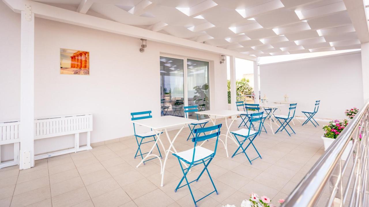 Patrizia Selinunte Villa *